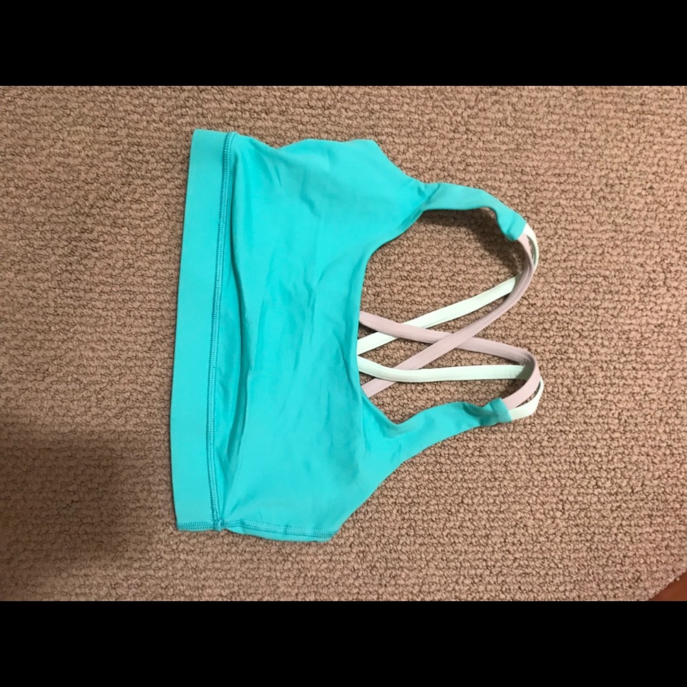 Lulu lemon sports bra sz4